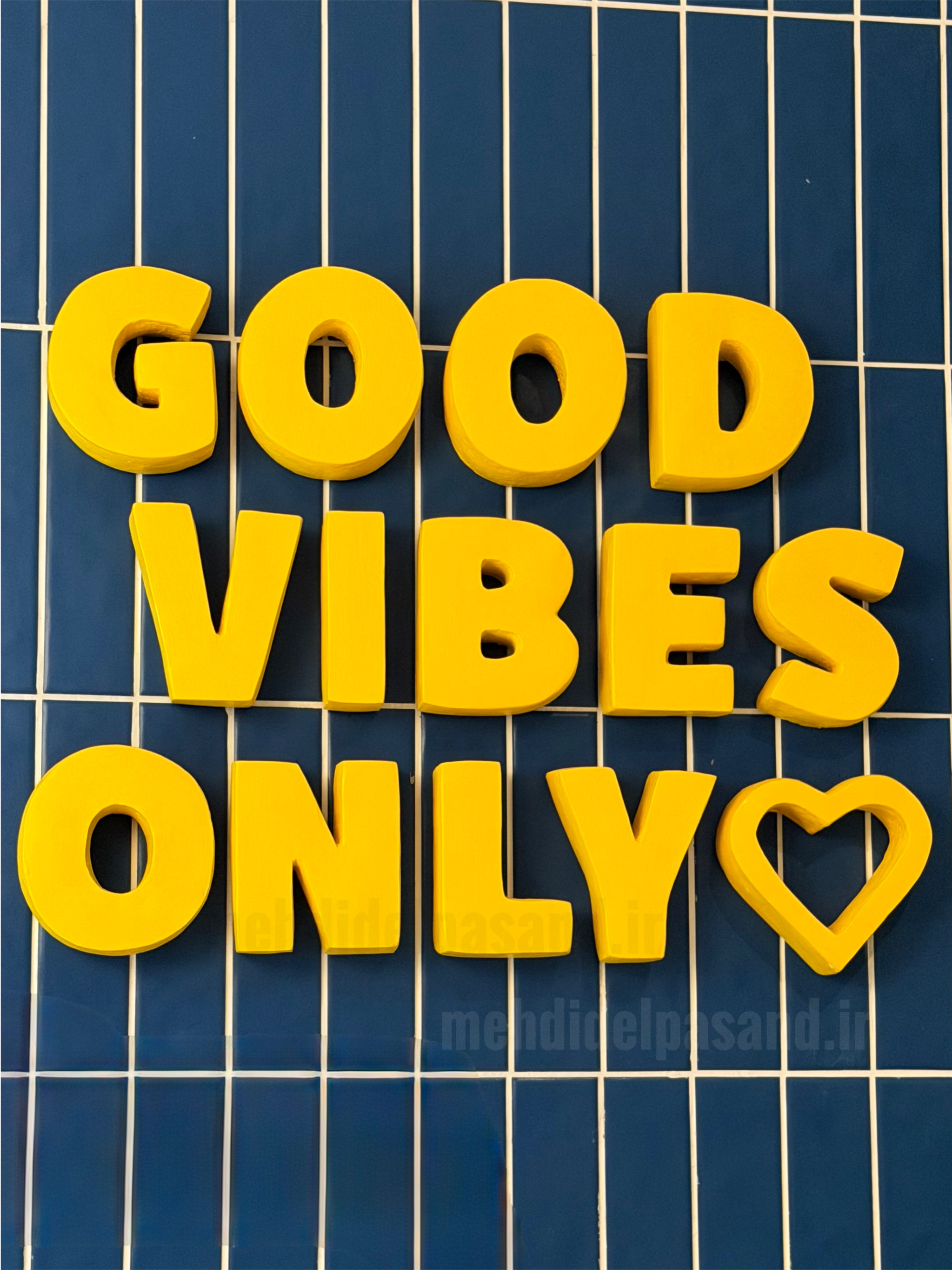 تابلو نوشته ی good vibes only